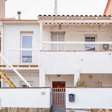 Independent Room Close To Ifema Y Aeropuertob Madrid Exteriör bild