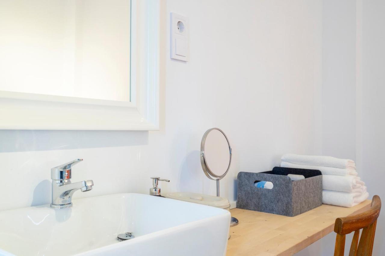Independent Room Close To Ifema Y Aeropuertob Madrid Exteriör bild
